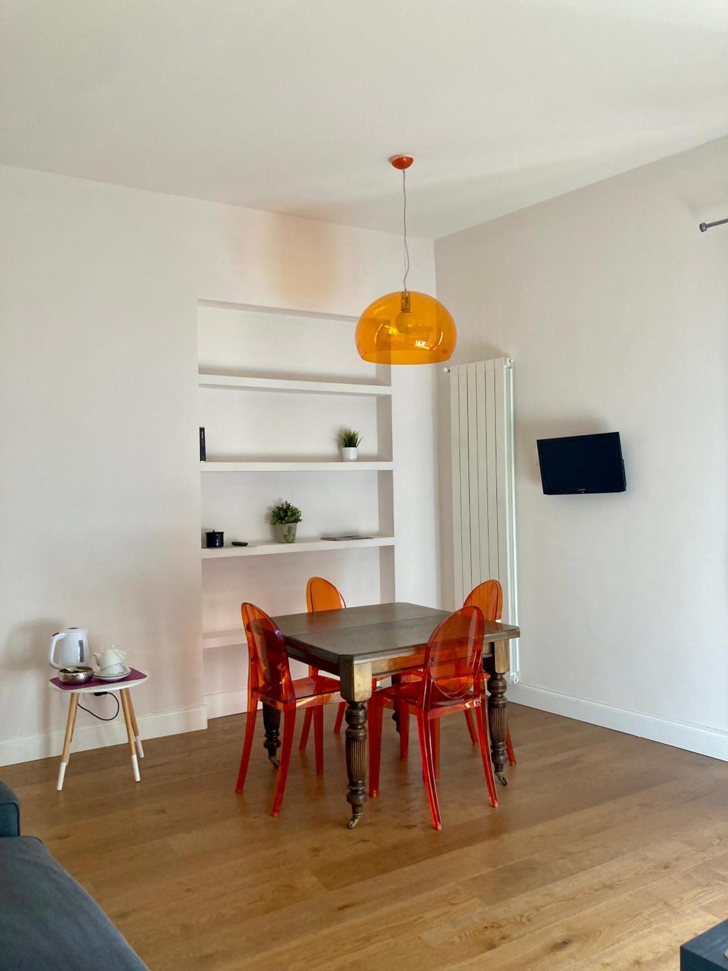 Flat - With Private Parking Appartement *