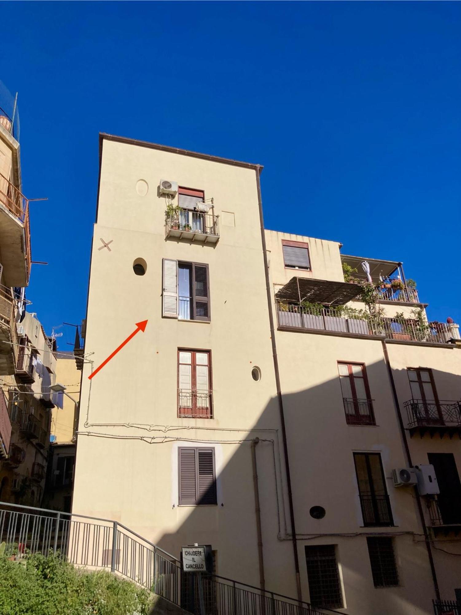 Flat - With Private Parking Appartement